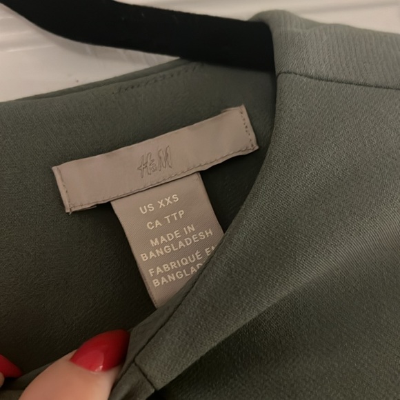 Green Belt Dress - Picture 4 of 7